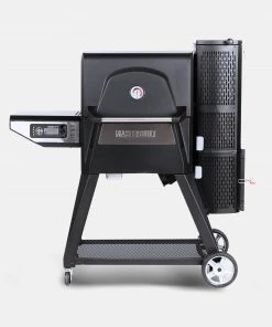 Masterbuilt Gravity Series® 560 Digital Charcoal Grill + Smoker