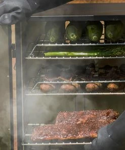 Masterbuilt Adventure Series 30-inch ThermoTemp Propane Smoker